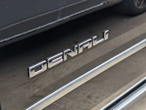 Used 2020 GMC Yukon Denali w/ Denali Ultimate Package AWD/4WD image 5