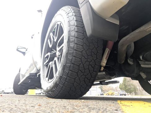 Used 2022 GMC Sierra 1500 Elevation w/ Preferred Package image 37