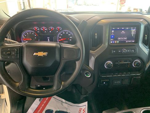 Used 2024 Chevrolet Silverado 2500 W/T w/ WT Convenience Package AWD/4WD image 15