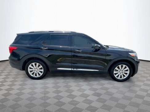 Used 2022 Ford Explorer Limited w/ Equipment Group 301A RWD image 5