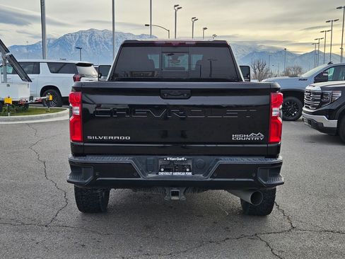 Used 2023 Chevrolet Silverado 3500 High Country image 4