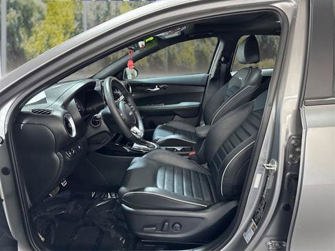 Used 2023 Kia Forte GT-Line w/ GT-Line Premium Package image 9
