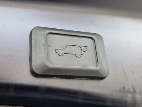 Used 2024 Toyota RAV4 XLE Premium image 17