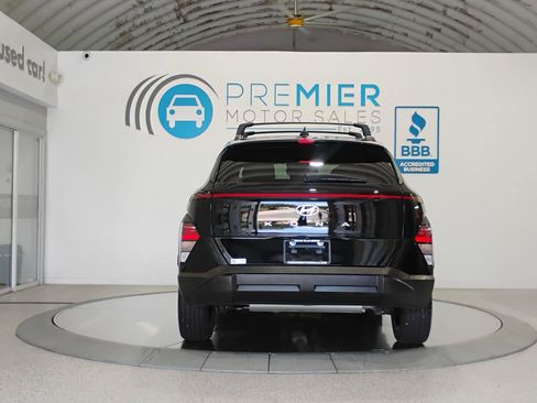 Used 2025 Hyundai Kona SEL FWD image 5