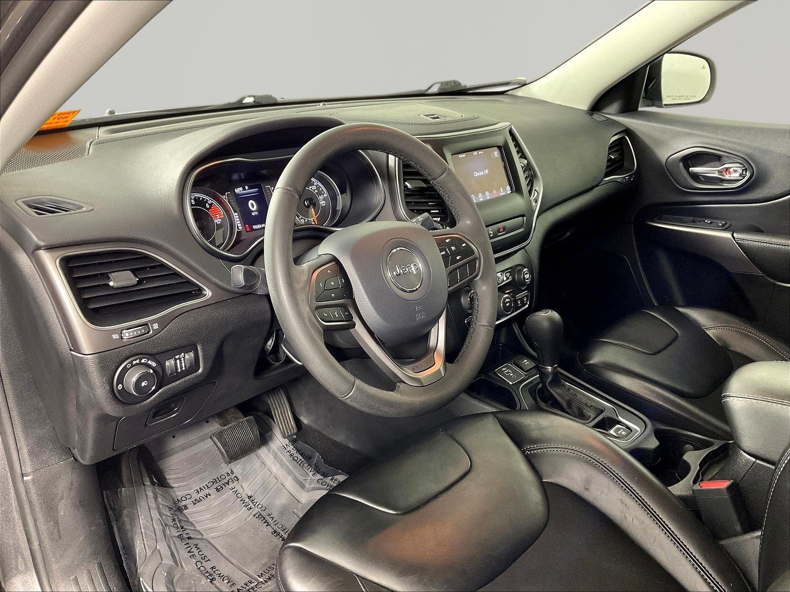 Used 2020 Jeep Cherokee Latitude Plus FWD image 17