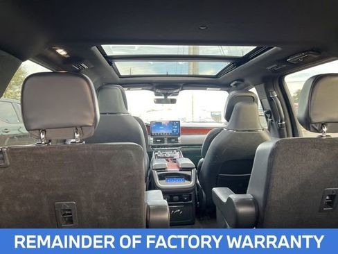 Used 2024 Lincoln Navigator Reserve image 5