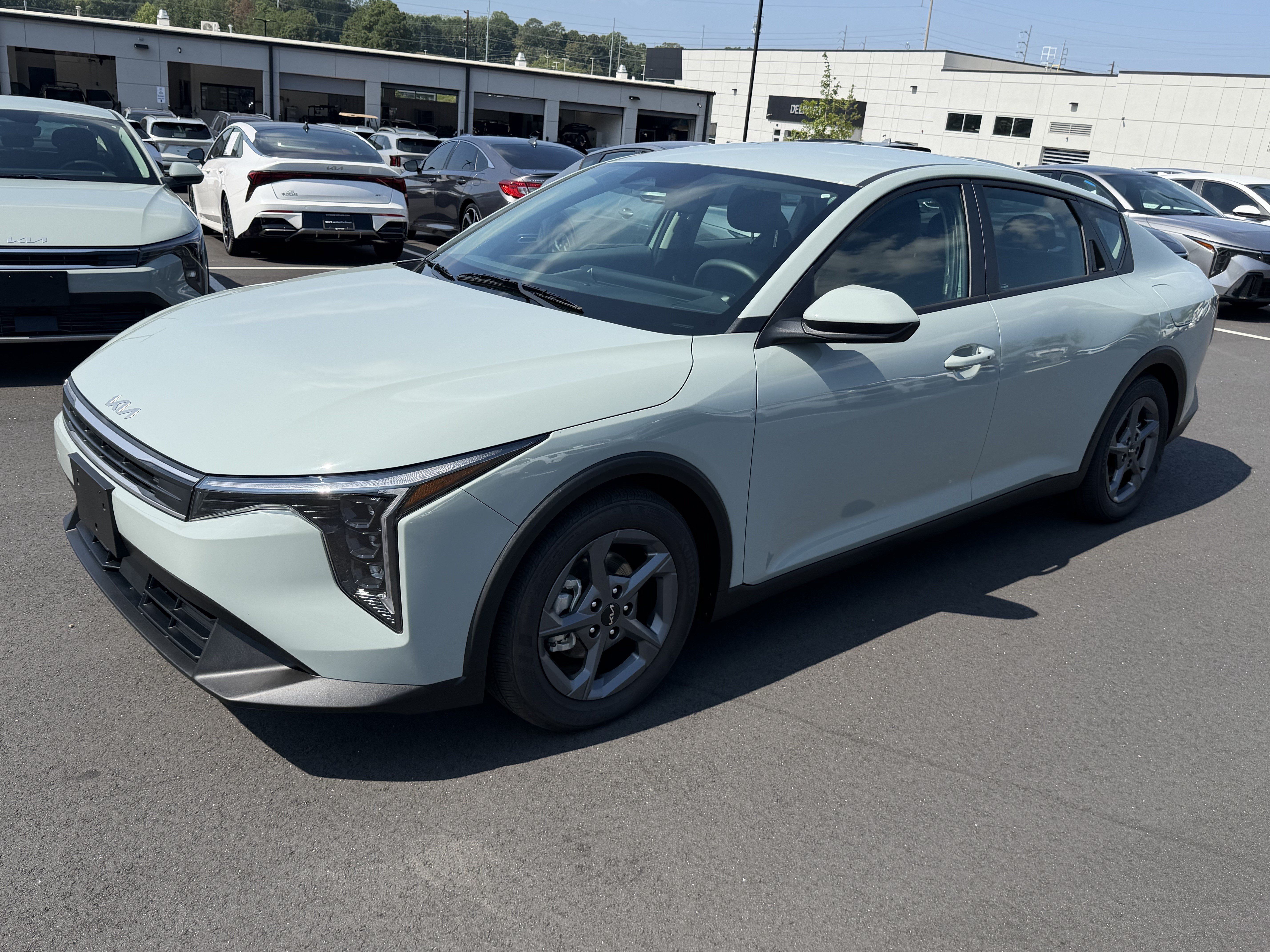 Certified 2026 Kia K4 FWD image 3
