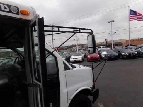 Used 2007 Chevrolet Express 3500 w/ School Bus Package image 35
