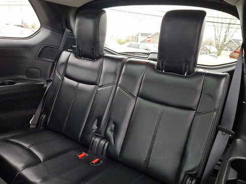 Used 2020 Nissan Pathfinder Platinum image 12