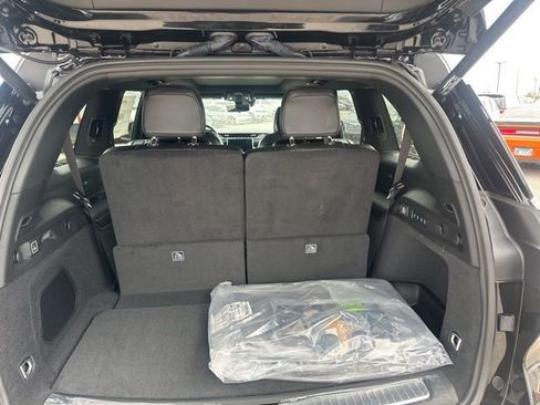 New 2025 Jeep Grand Cherokee L Overland w/ Advanced Protech Group III image 17