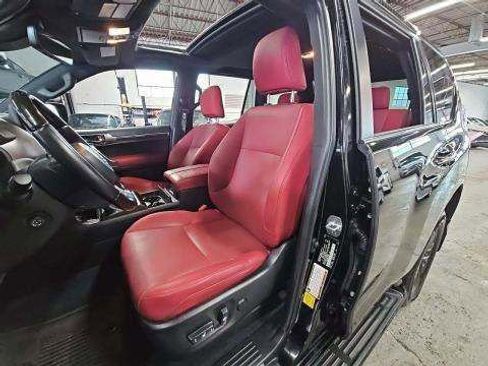 Used 2023 Lexus GX 460 Premium w/ Premium Package image 6