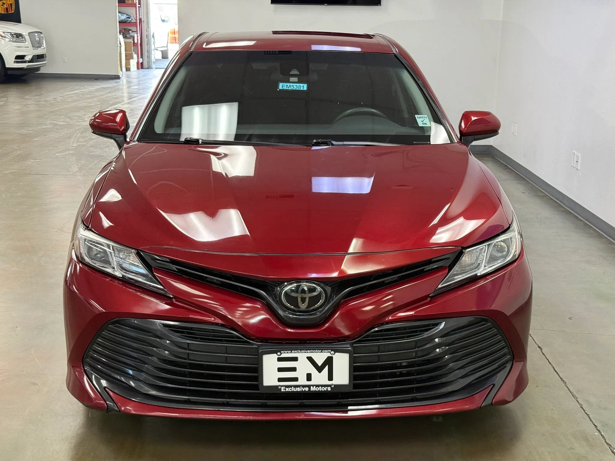 Used 2020 Toyota Camry LE FWD image 3