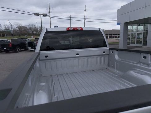 Used 2018 Chevrolet Silverado 1500 LT image 24