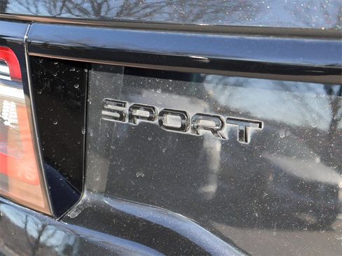 Certified 2025 Land Rover Discovery Sport Dynamic SE image 8