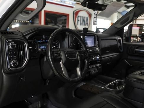 Used 2022 GMC Sierra 3500 Denali w/ Denali Ultimate Package AWD/4WD image 5