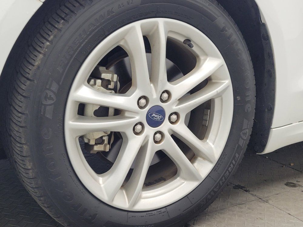 Used 2018 Ford Fusion SE FWD image 31