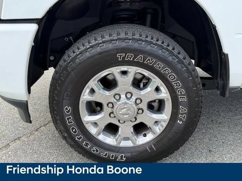 Used 2024 RAM 2500 Laramie w/ Safety Group AWD/4WD image 10