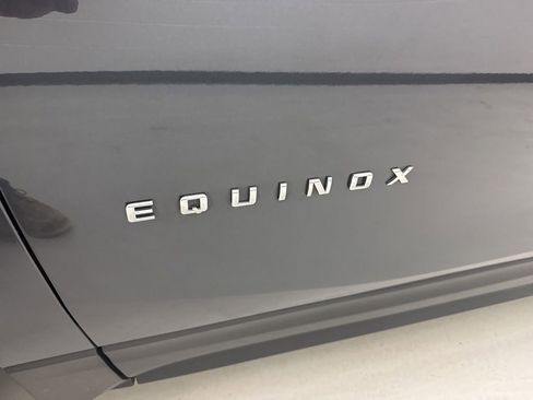 Used 2022 Chevrolet Equinox LT w/ Driver Convenience Package image 13