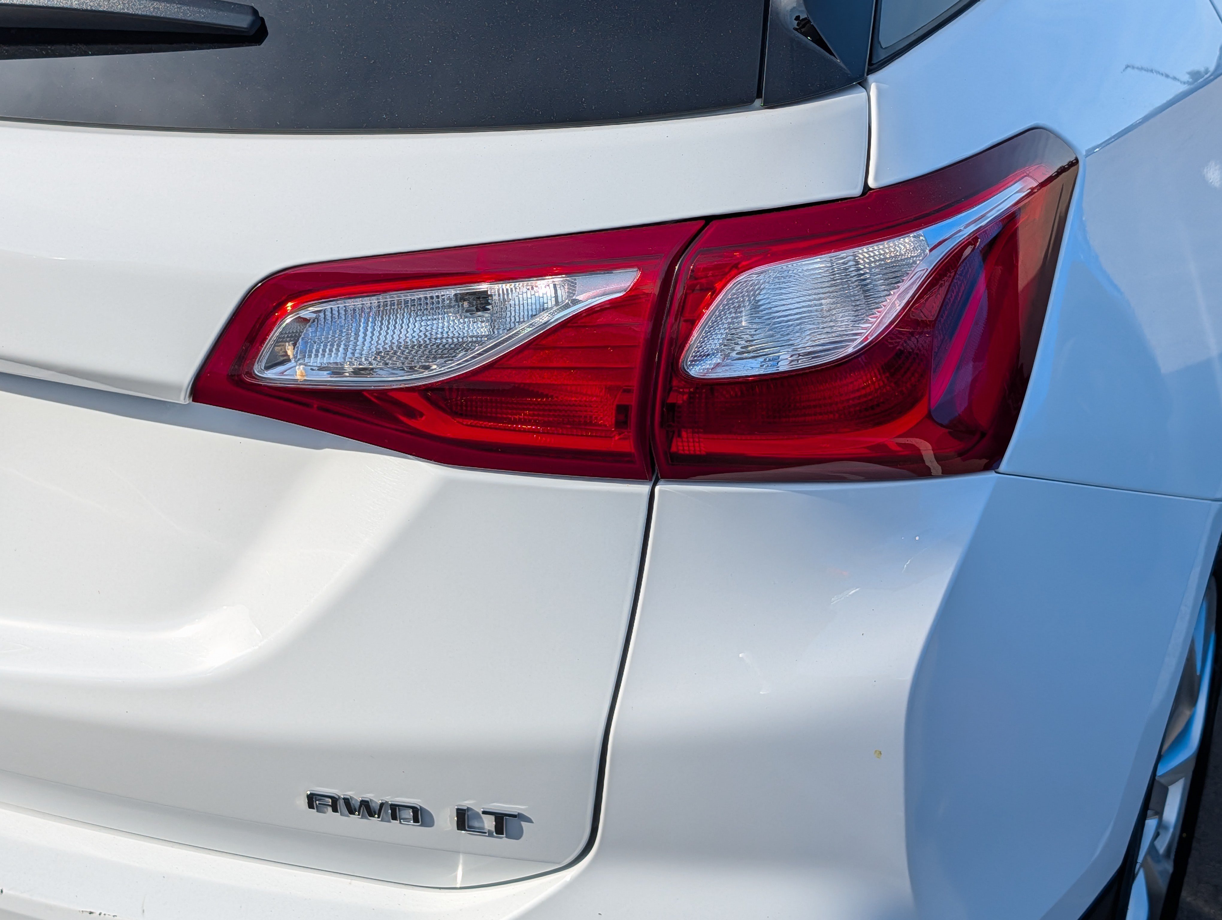 Used 2019 Chevrolet Equinox LT AWD/4WD image 17