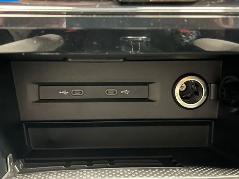 New 2025 Volkswagen Taos SE image 11