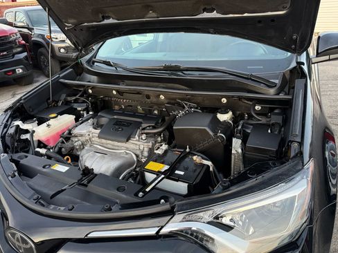 Used 2017 Toyota RAV4 XLE image 29