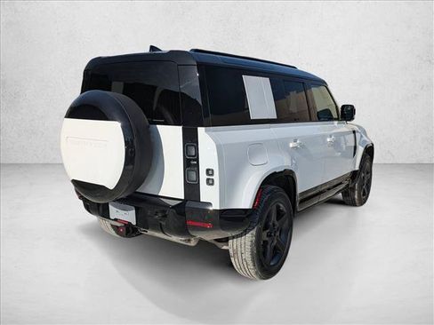 Used 2026 Land Rover Defender 110 X-Dynamic SE AWD/4WD image 2