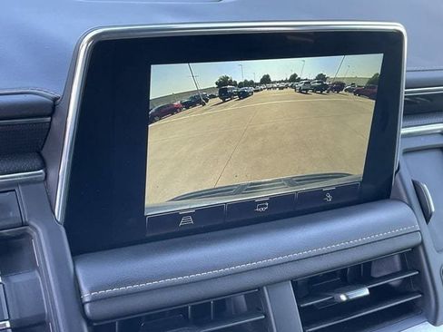 Used 2022 GMC Yukon AT4 w/ Max Trailering Package AWD/4WD image 18