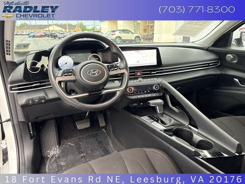 Used 2023 Hyundai Elantra SEL w/ Convenience Package FWD image 14