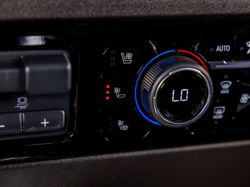 Used 2025 Chevrolet Silverado 2500 High Country w/ High Country Premium Package image 21