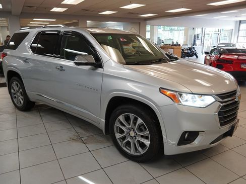 Used 2021 Chevrolet Traverse Premier AWD/4WD image 15
