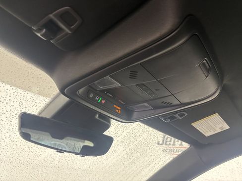 Used 2022 Cadillac XT4 Sport FWD image 15