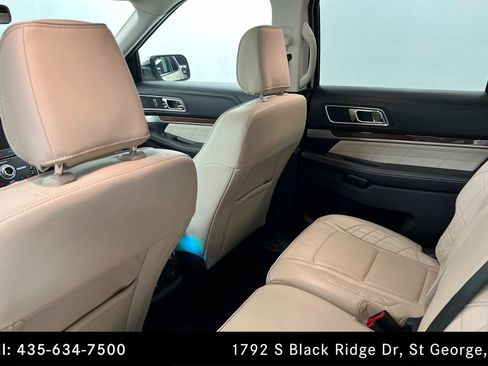 Used 2018 Ford Explorer Platinum AWD/4WD image 19