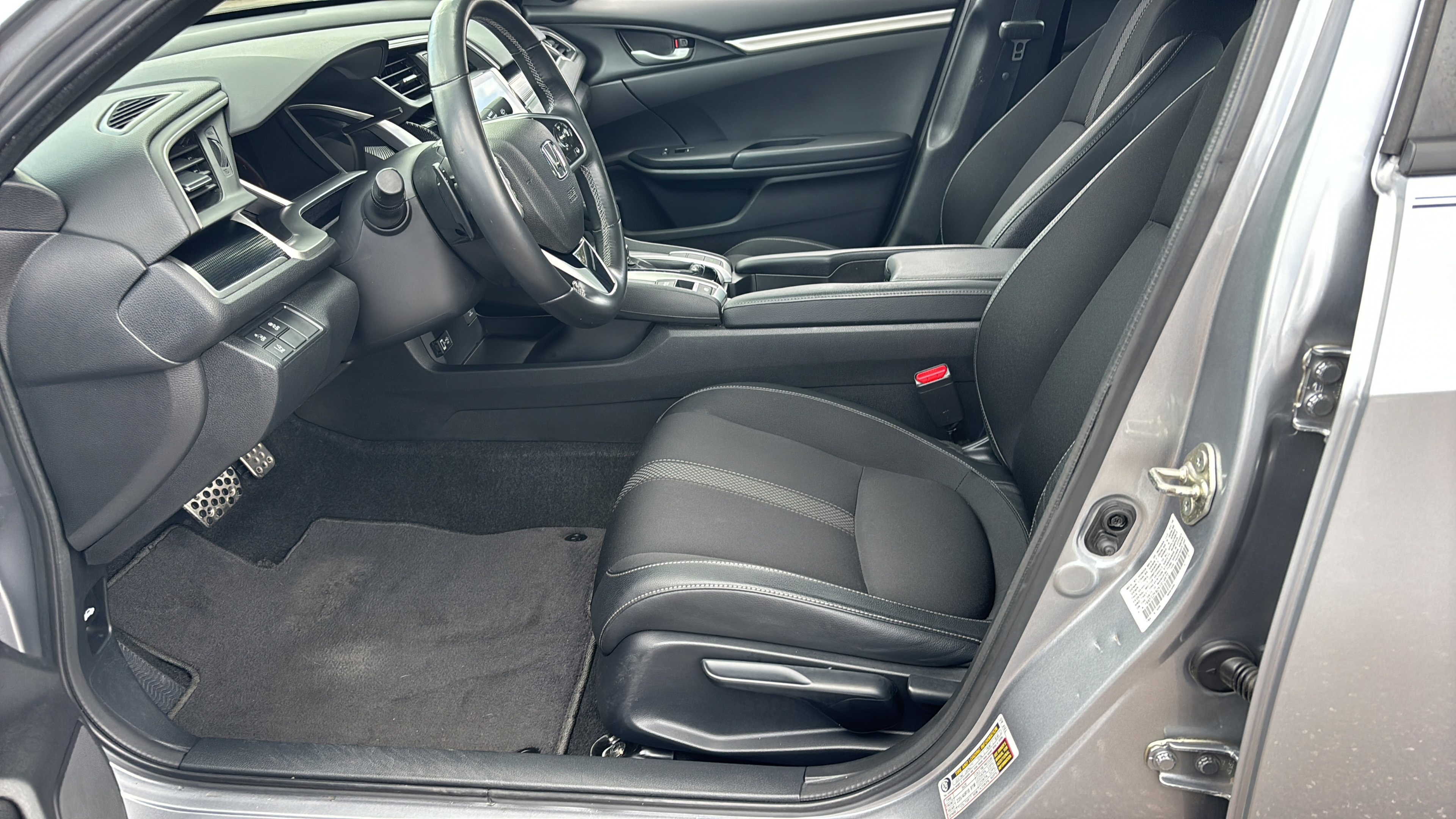 Used 2019 Honda Civic Sport image 7