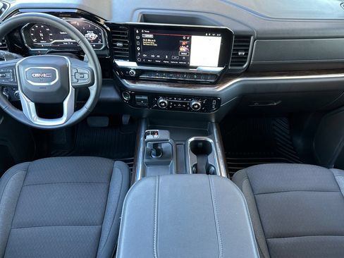 Certified 2025 GMC Sierra 1500 Elevation w/ Preferred Package AWD/4WD image 14