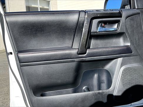 Used 2018 Toyota 4Runner TRD Pro image 25