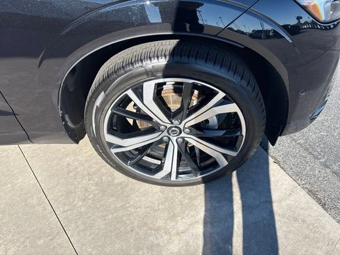 Certified 2025 Volvo XC60 B5 Ultra w/ Protection Package Premier AWD/4WD image 12