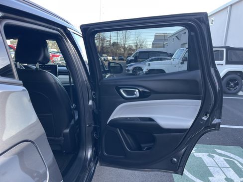 Certified 2024 Jeep Compass Limited image 17