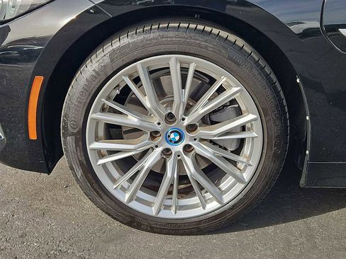 Used 2023 BMW 330e image 13