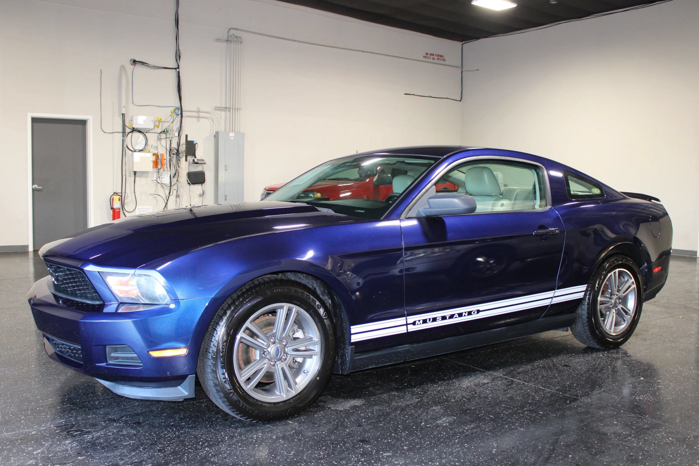 Used 2011 Ford Mustang Premium w/ Security Pkg RWD image 8