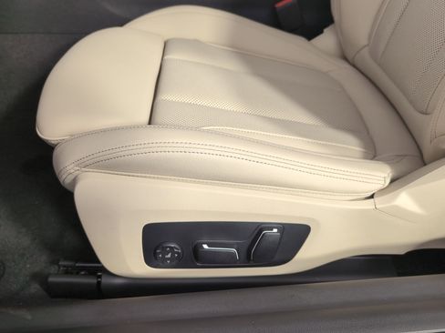 Used 2026 BMW 230i Coupe w/ Premium Package image 11