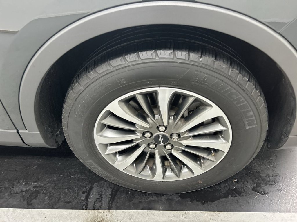 Used 2022 Lincoln Nautilus AWD w/ Premium Package image 8