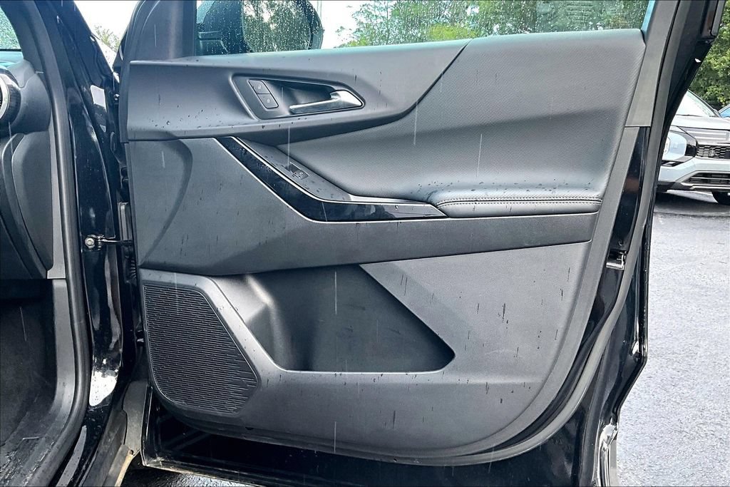 Used 2025 Chevrolet Equinox LT FWD image 28