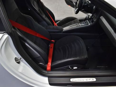 Used 2017 Porsche 911 Carrera GTS image 23