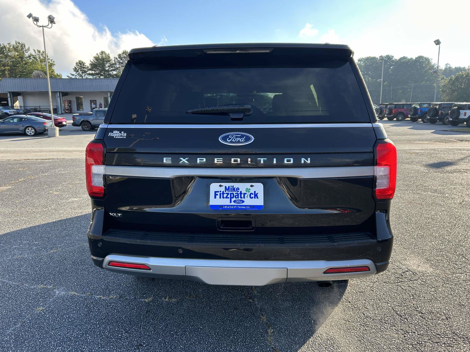 Used 2024 Ford Expedition XLT RWD image 4