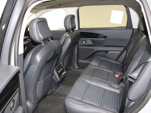 New 2026 Lincoln Nautilus Reserve w/ Jet Appearance Package image 25