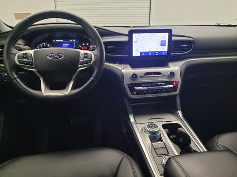 Used 2022 Ford Explorer XLT w/ Equipment Group 202A image 22