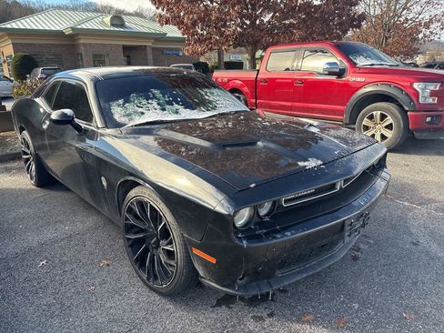 Used 2015 Dodge Challenger SXT w/ Super Sport Group (SS/T) image 3