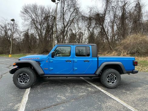 Used 2022 Jeep Gladiator Mojave w/ Cold Weather Group AWD/4WD image 6