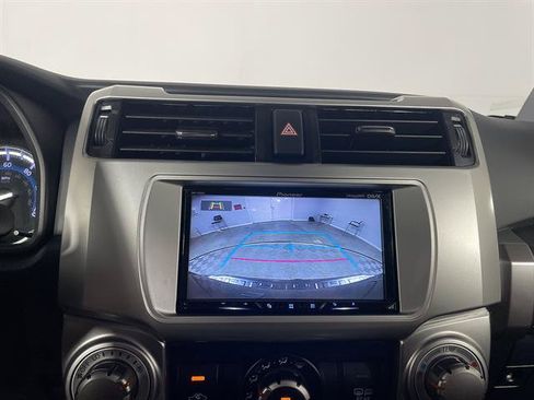 Used 2016 Toyota 4Runner SR5 Premium AWD/4WD image 18