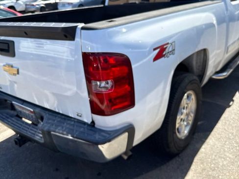 Used 2007 Chevrolet Silverado 1500 LT w/ 1LT Convenience Package AWD/4WD image 9